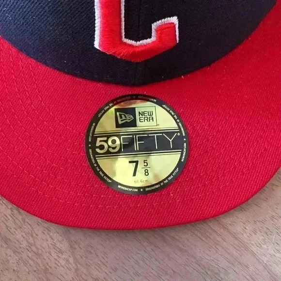 New Era Cleveland Guardians 59Fifty Fitted Cap 7 5/8 - Picture 2 of 5
